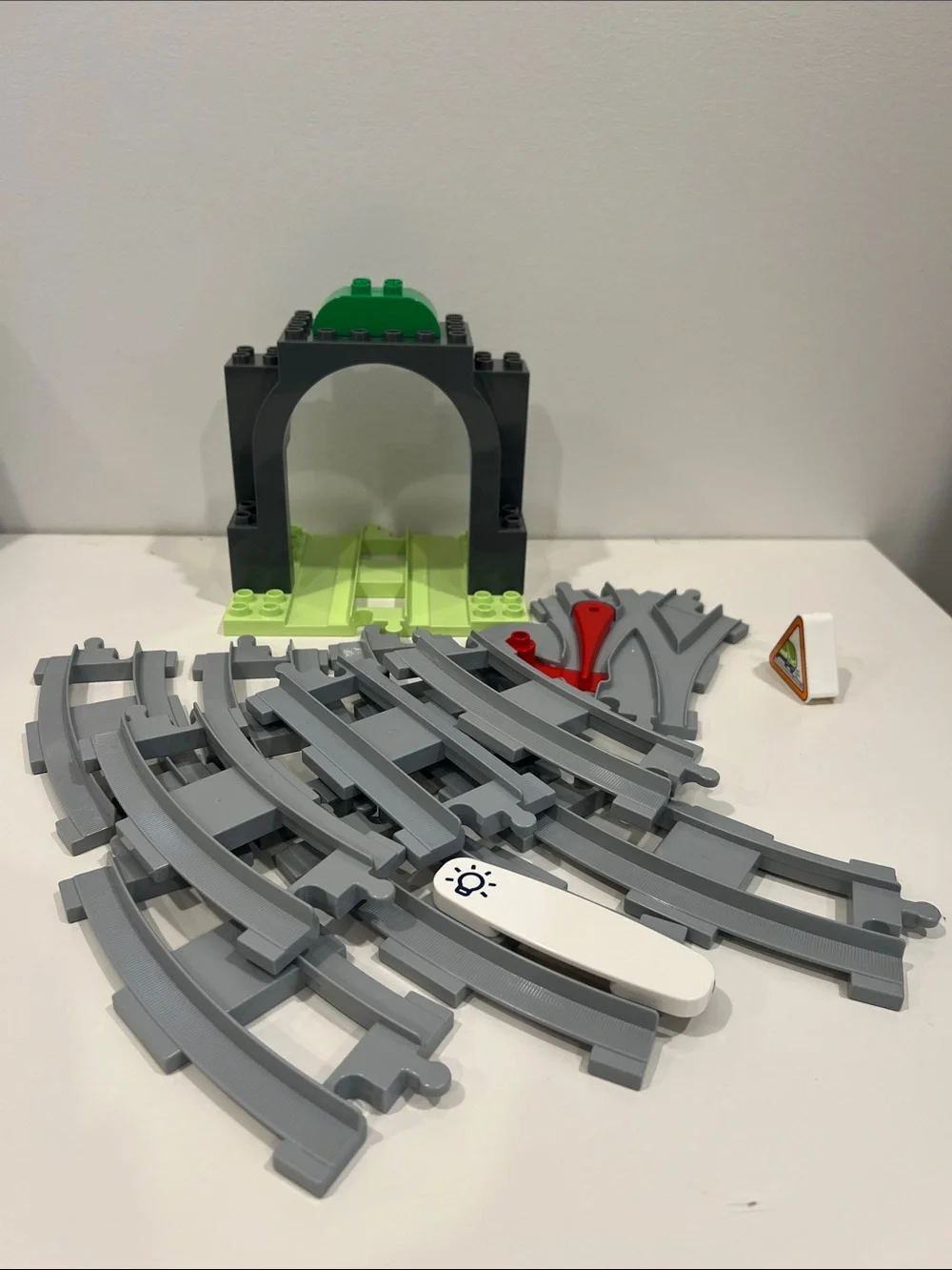 LEGO DUPLO Train Track Set with Bright Green Tunnel White Action Brick Road sign